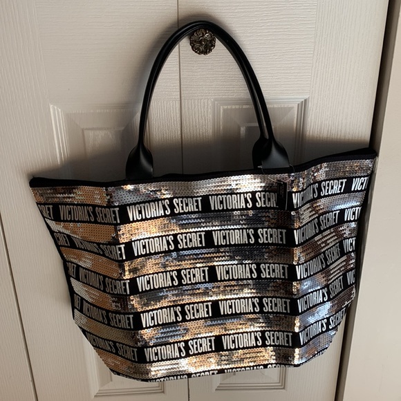 Victoria’s Secret new glitter bag/ make up bag - Picture 2 of 10